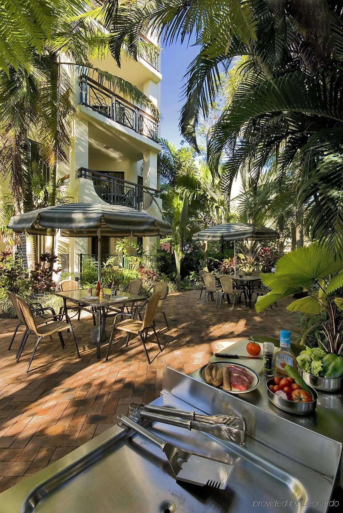 Tropic Towers Apartments Cairns Restaurant photo